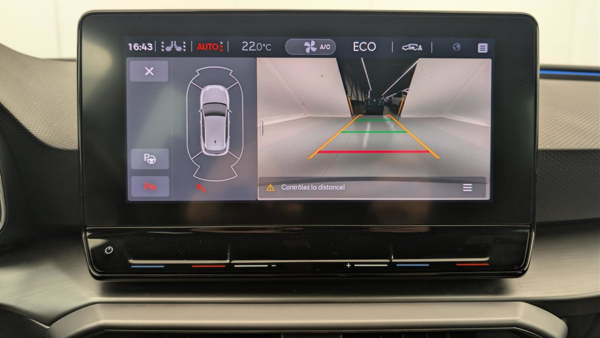 Vente en ligne Seat Leon E-HYBRID 204 CH DSG6 FR au prix de 22 330 €