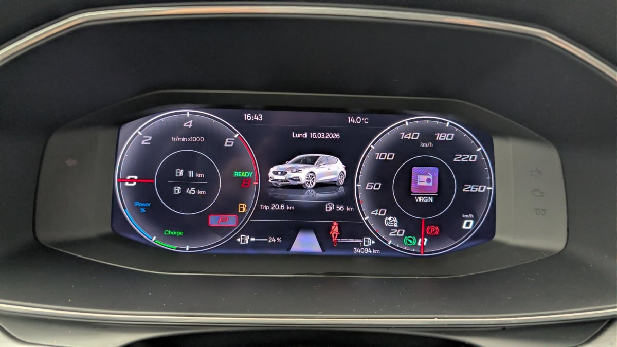 Vente en ligne Seat Leon E-HYBRID 204 CH DSG6 FR au prix de 22 330 €