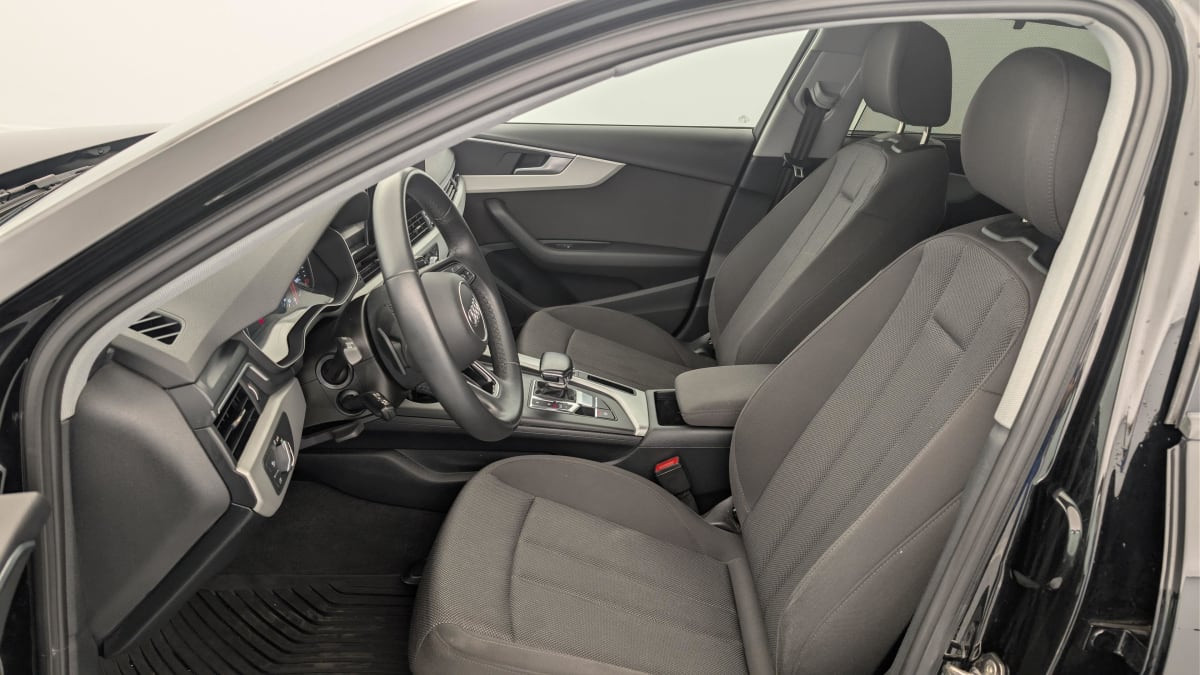 Vente en ligne Audi A4 Avant 35 TFSI 150 S tronic 7 Design au prix de 24 390 €