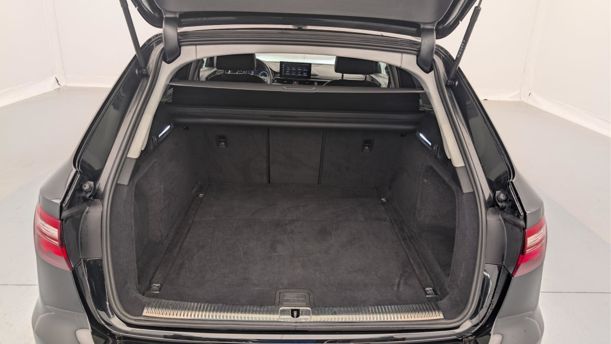 Vente en ligne Audi A4 Avant 35 TFSI 150 S tronic 7 Design au prix de 24 390 €