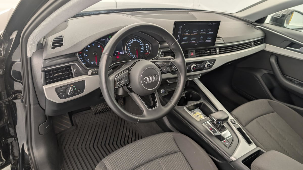 Vente en ligne Audi A4 Avant 35 TFSI 150 S tronic 7 Design au prix de 24 390 €