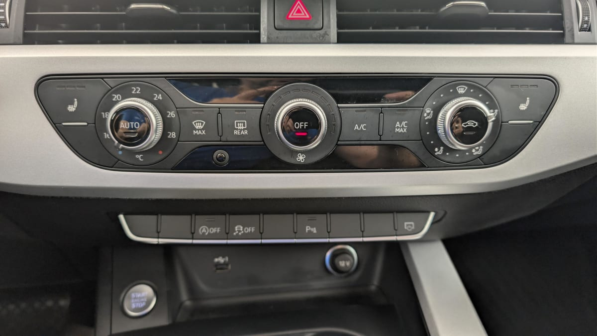 Vente en ligne Audi A4 Avant 35 TFSI 150 S tronic 7 Design au prix de 24 390 €