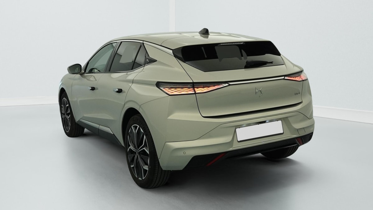 Vente en ligne Ds DS4 PureTech 130 EAT8 Etoile - Alcantara au prix de 23 360 €