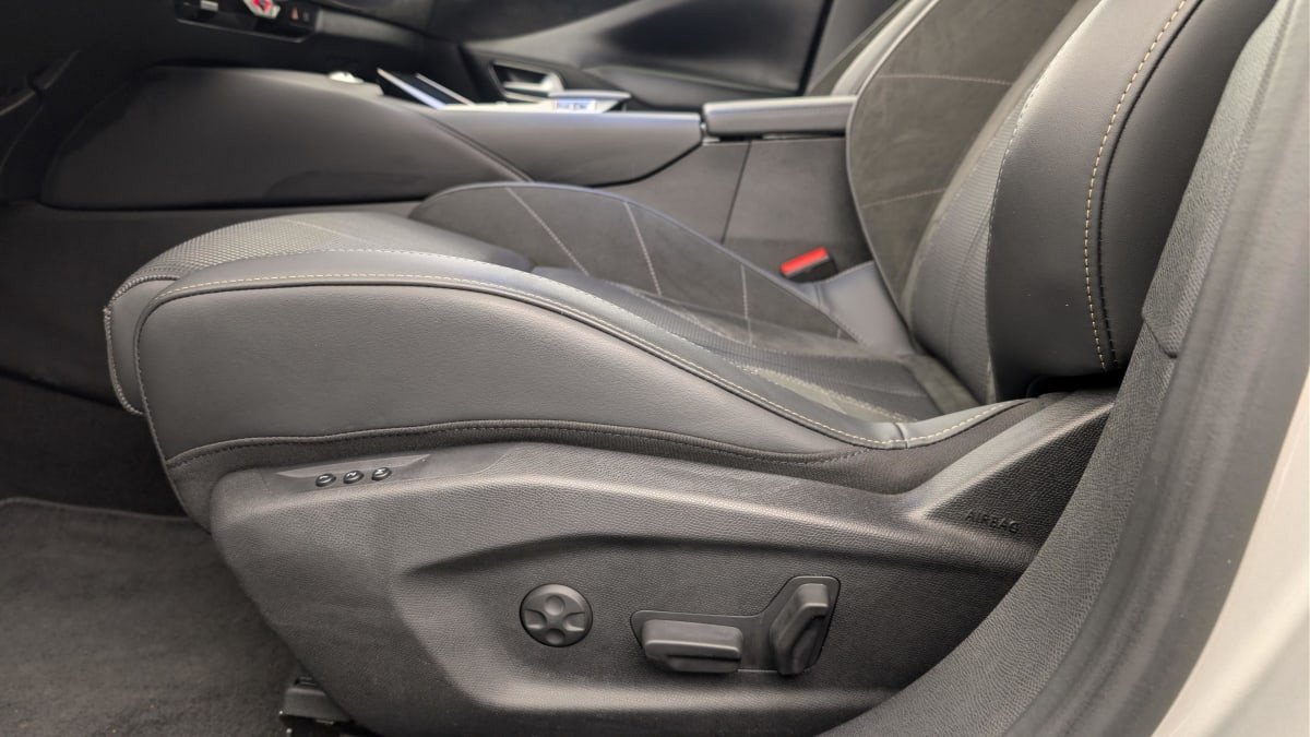 Vente en ligne Ds DS4 PureTech 130 EAT8 Etoile - Alcantara au prix de 23 360 €