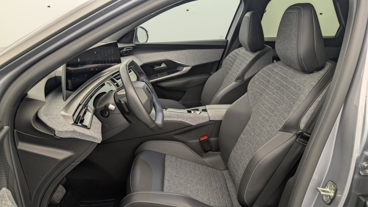 Vente en ligne Peugeot 3008 Hybrid 145 e-DCS6 Allure au prix de 27 070 €