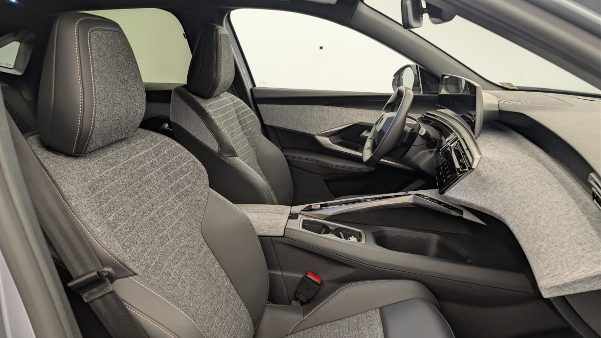 Vente en ligne Peugeot 3008 Hybrid 145 e-DCS6 Allure au prix de 27 070 €