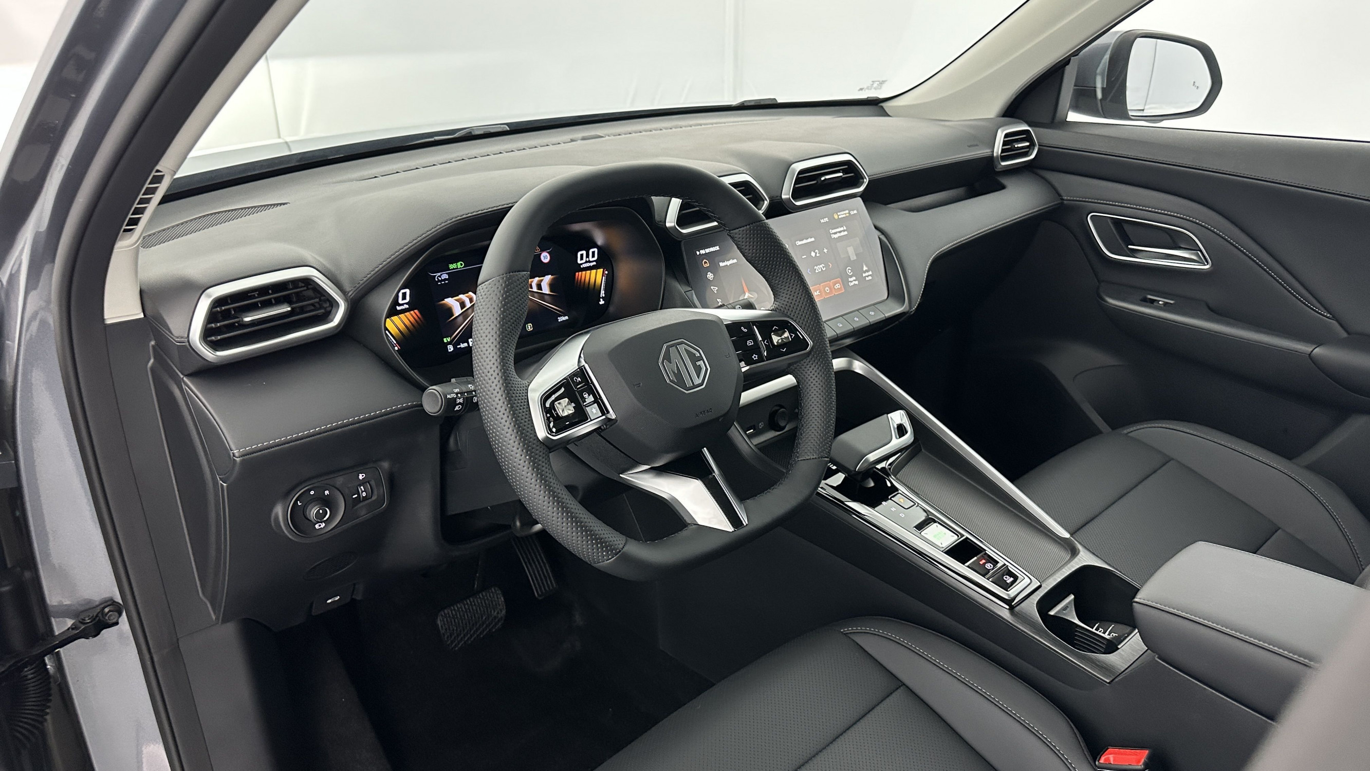 Vente en ligne Mg ZS ZS 1.5L Hybrid+ 197ch Luxury au prix de 25 100 €