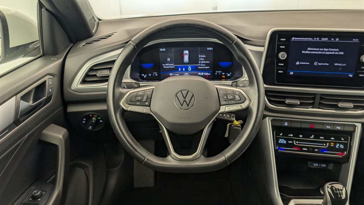 Vente en ligne Volkswagen T-Roc Cabriolet 1.5 TSI EVO 150 START STOP BVM6 STYLE au prix de 26 450 €