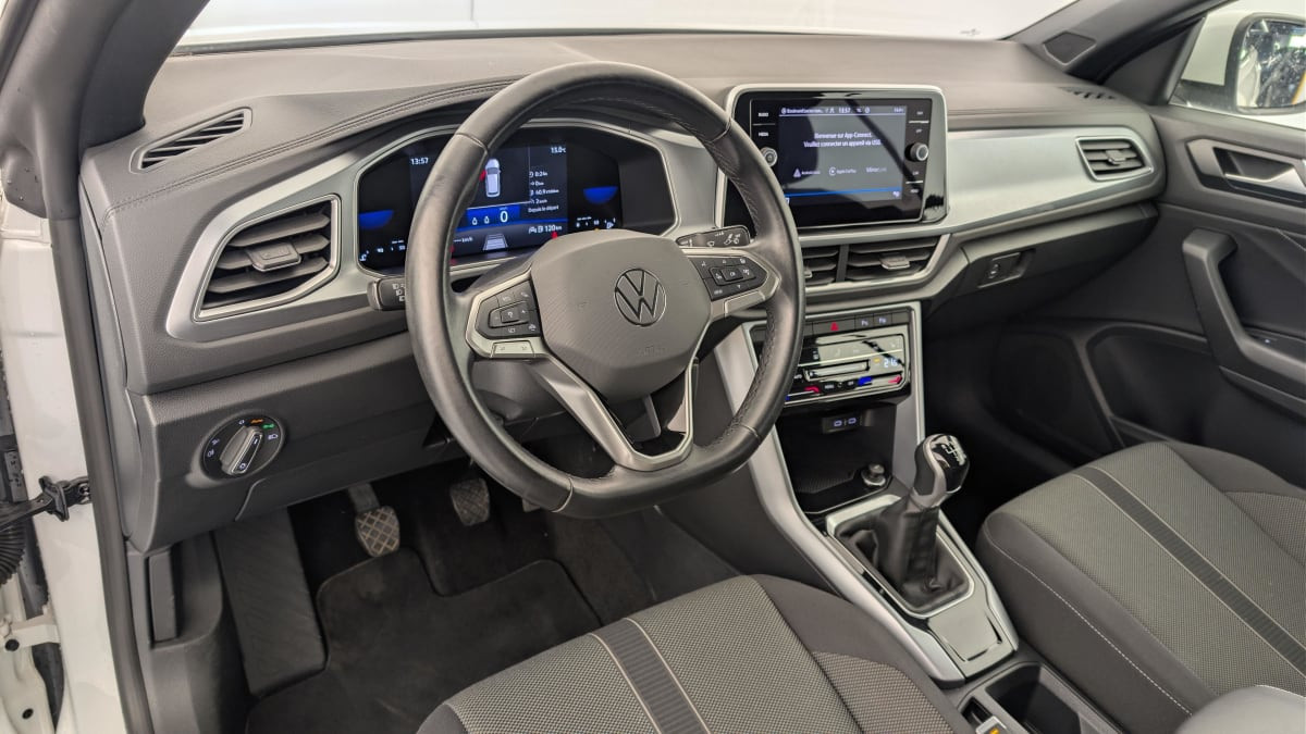 Vente en ligne Volkswagen T-Roc Cabriolet 1.5 TSI EVO 150 START STOP BVM6 STYLE au prix de 26 450 €