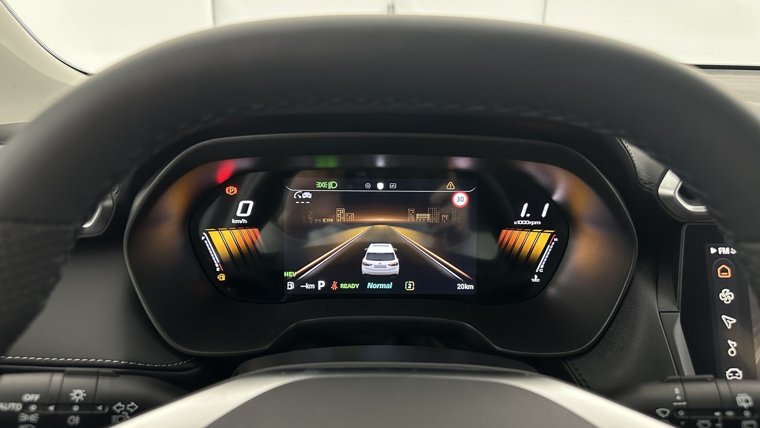 Vente en ligne Mg ZS ZS 1.5L Hybrid+ 197ch Luxury au prix de 25 100 €