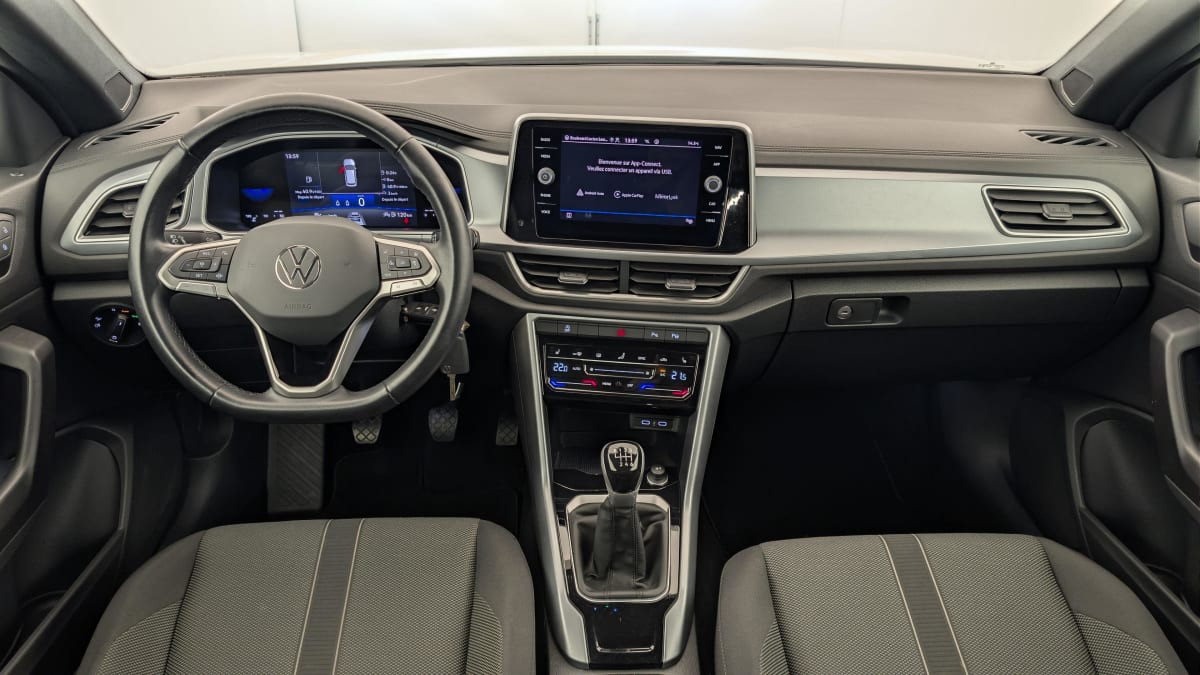 Vente en ligne Volkswagen T-Roc Cabriolet 1.5 TSI EVO 150 START STOP BVM6 STYLE au prix de 26 450 €