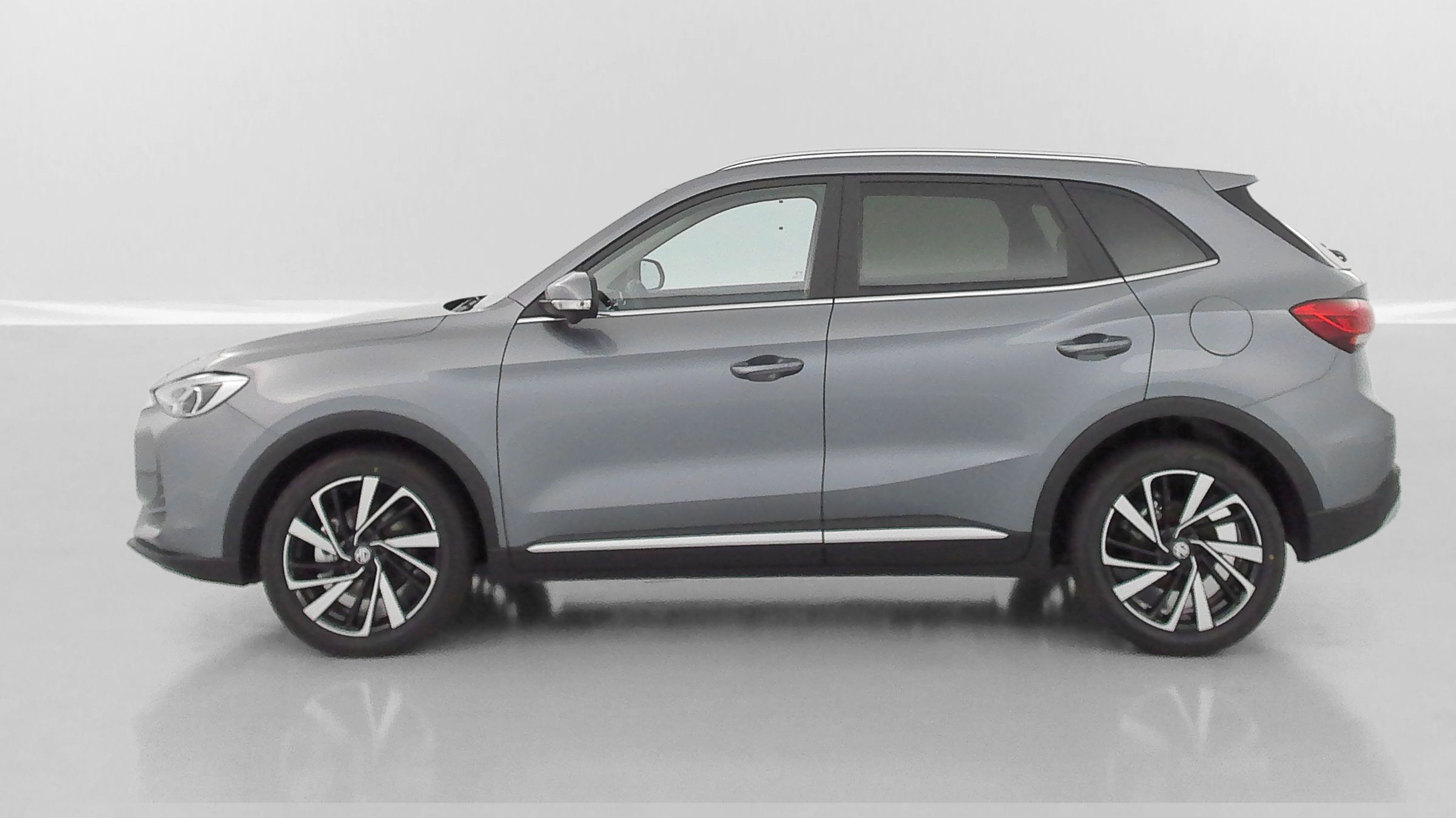 Vente en ligne Mg ZS ZS 1.5L Hybrid+ 197ch Luxury au prix de 25 100 €