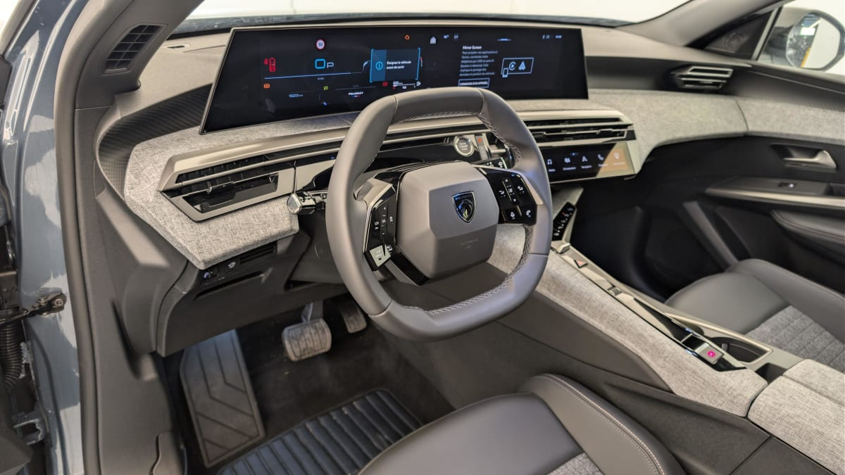 Vente en ligne Peugeot 5008 HYBRID 145 CH E-DCS6 ALLURE au prix de 30 570 €