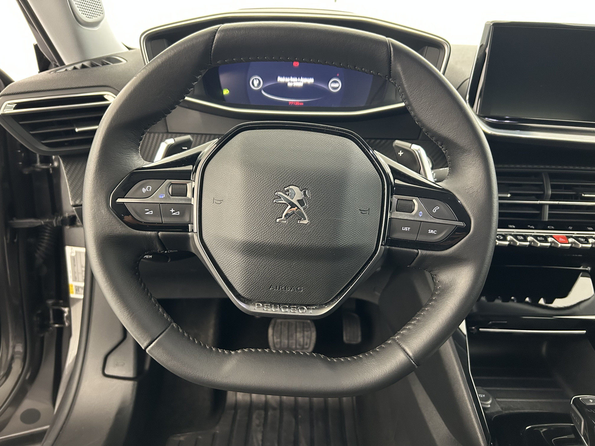 Vente en ligne Peugeot 2008 1.2 PureTech 130ch Allure Pack EAT8 + Sièges chauffants au prix de 13 280 €