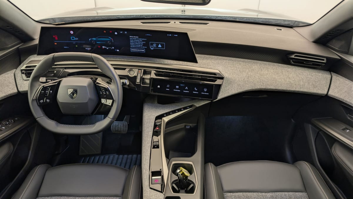 Vente en ligne Peugeot 5008 HYBRID 145 CH E-DCS6 ALLURE au prix de 30 570 €