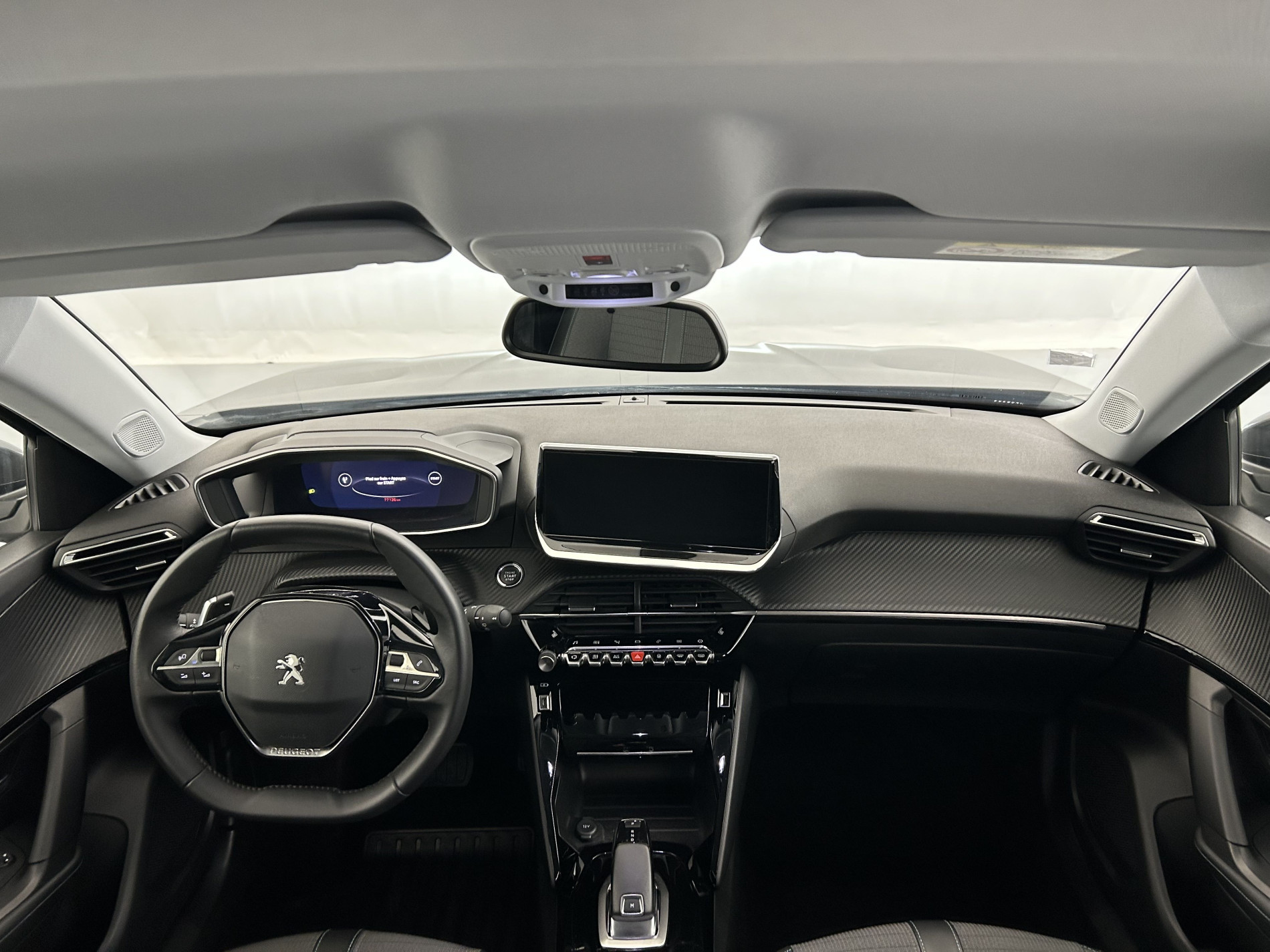 Vente en ligne Peugeot 2008 1.2 PureTech 130ch Allure Pack EAT8 + Sièges chauffants au prix de 13 280 €