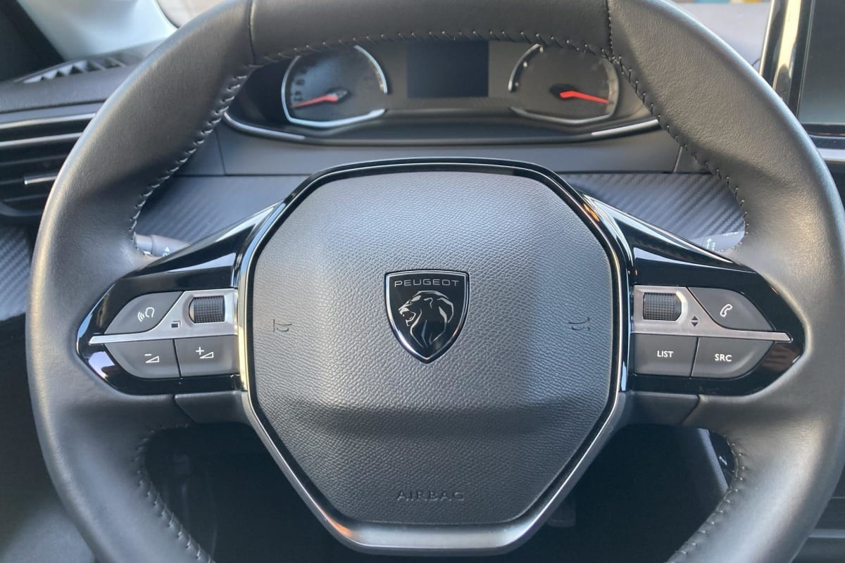 Vente en ligne Peugeot 208 PureTech 100 S S BVM6 Active au prix de 14 180 €