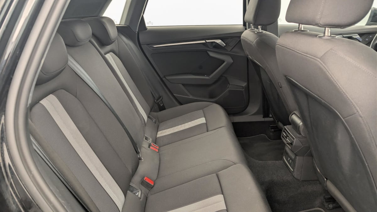 Vente en ligne Audi A3 30 TFSI Mild Hybrid 110 S tronic 7 Design au prix de 24 390 €