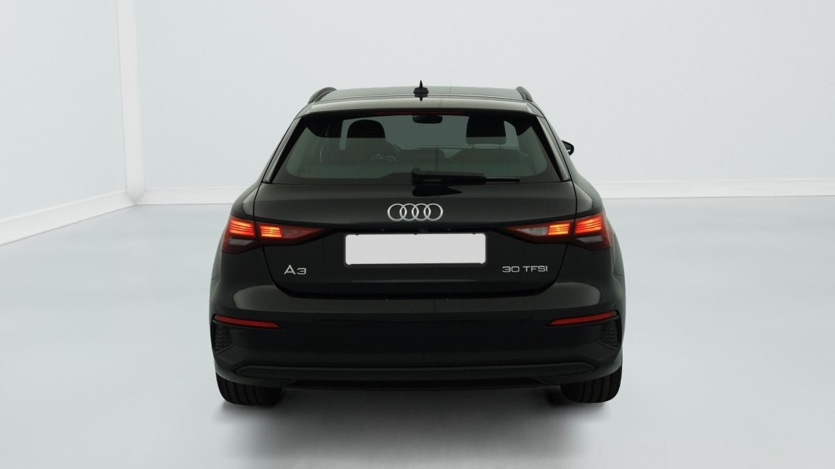 Vente en ligne Audi A3 30 TFSI Mild Hybrid 110 S tronic 7 Design au prix de 24 390 €