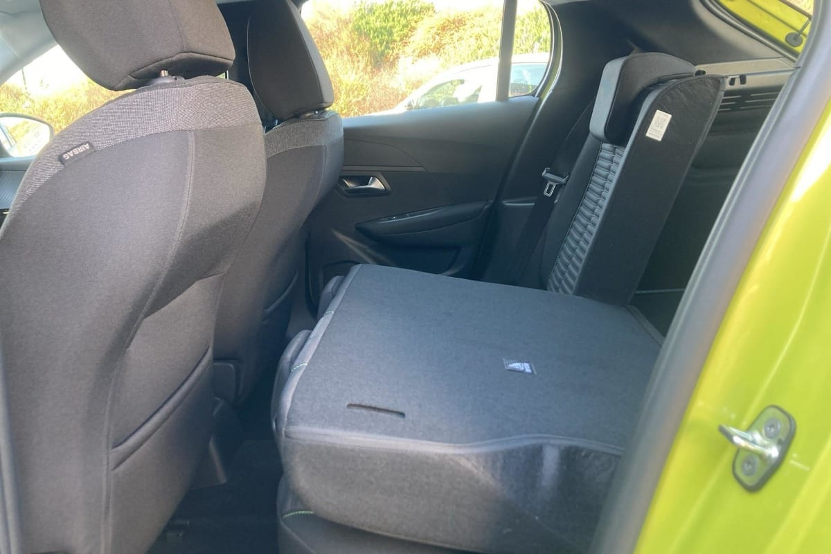 Vente en ligne Peugeot 208 PureTech 100 S S BVM6 Active au prix de 14 180 €