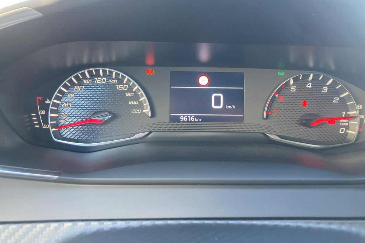 Vente en ligne Peugeot 208 PureTech 100 S S BVM6 Active au prix de 14 180 €