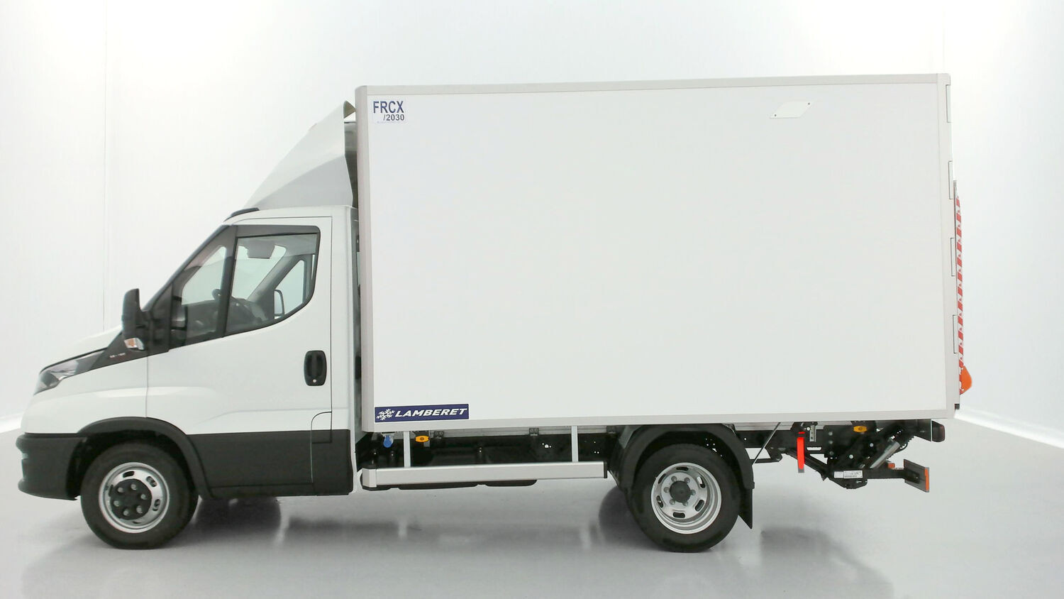 Vente en ligne Iveco Daily DAILY III 35C16H 3450 3.0 160ch Frigo Lamberet au prix de 71 120 €