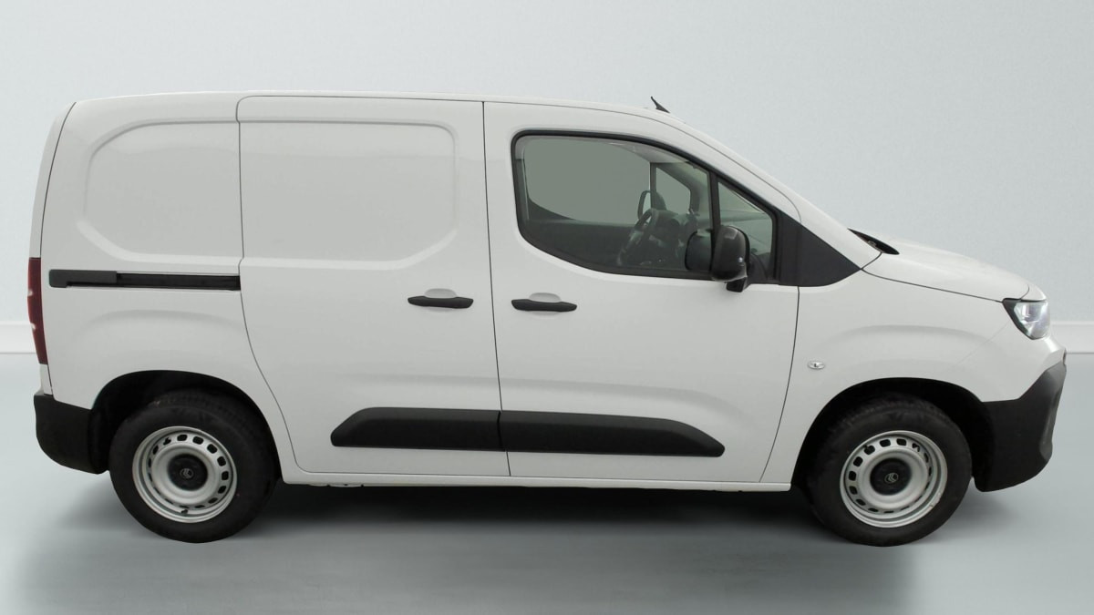 Vente en ligne Citroën Berlingo Fourgon M DIESEL 100 CH MANUELLE au prix de 20 530 €