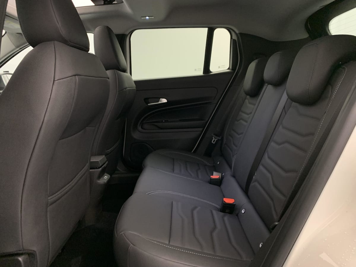 Vente en ligne Jeep Avenger 1.2 Turbo T3 110 ch e-Hybrid BVR6 Summit au prix de 28 310 €