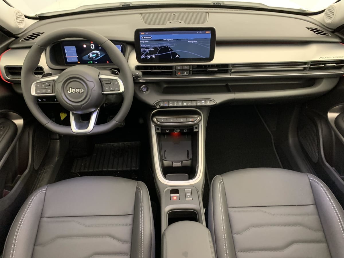 Vente en ligne Jeep Avenger 1.2 Turbo T3 110 ch e-Hybrid BVR6 Summit au prix de 28 310 €