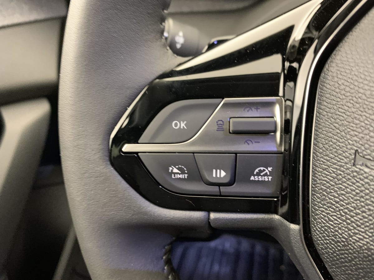 Vente en ligne Peugeot 308 BLUEHDI 130CH S S EAT8 ALLURE au prix de 27 280 €