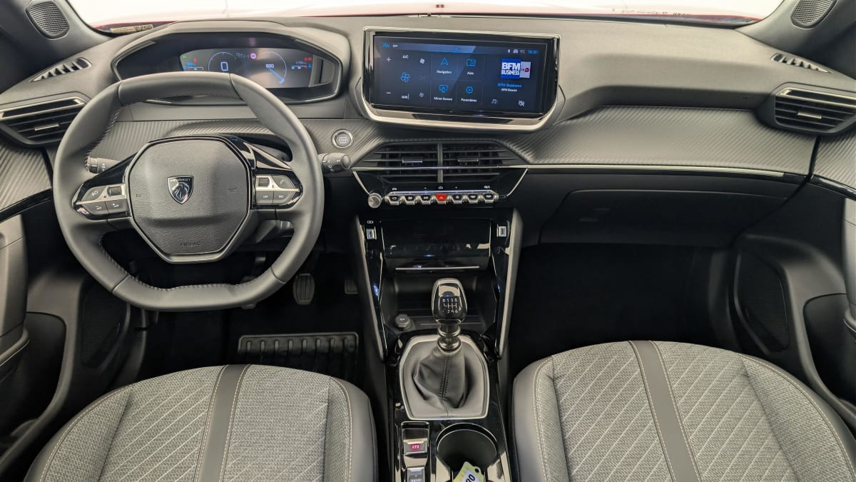 Vente en ligne Peugeot 2008 100 S S BVM6 Allure au prix de 19 240 €