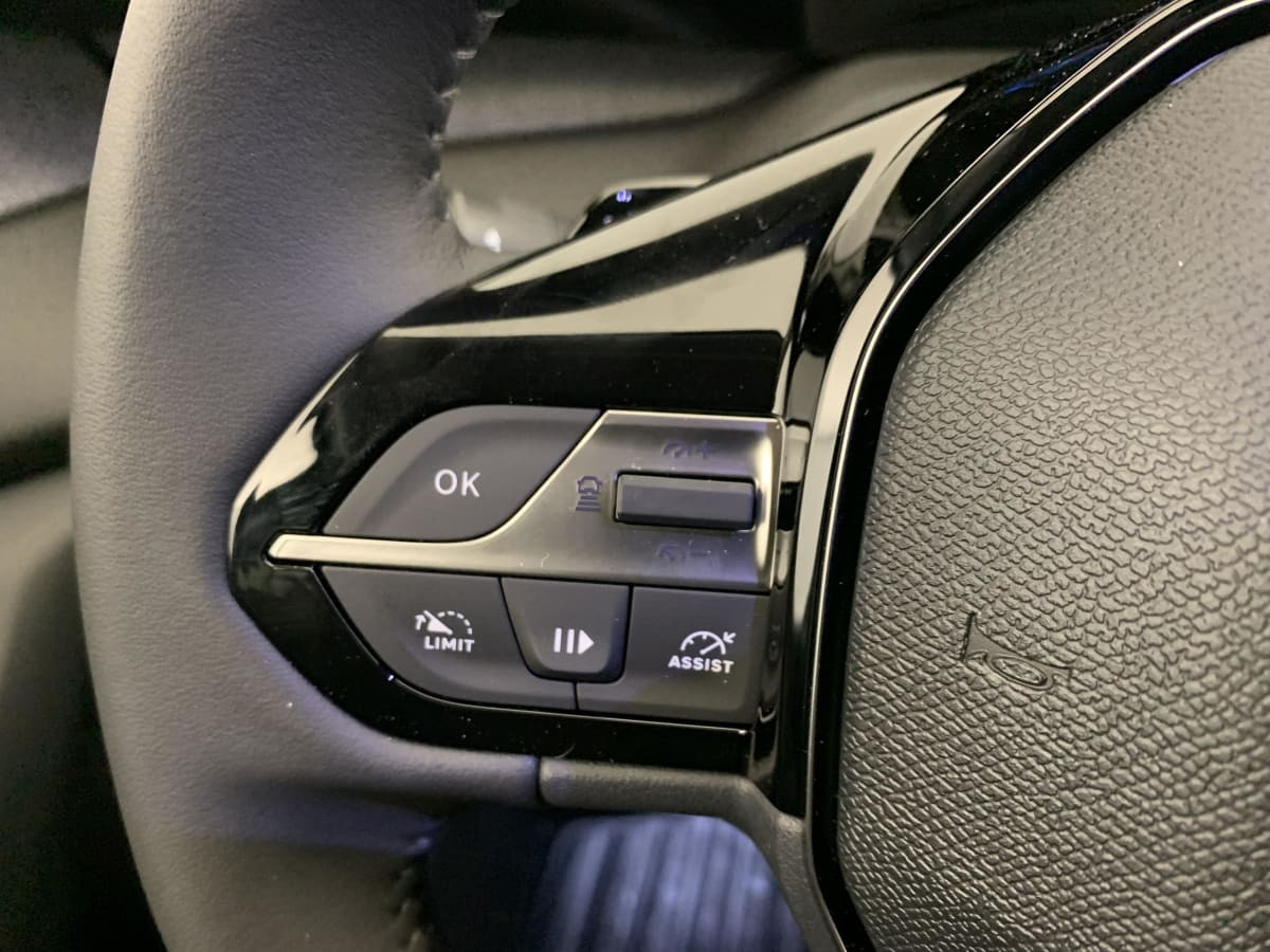 Vente en ligne Peugeot 308 BLUEHDI 130CH S S EAT8 ALLURE au prix de 27 280 €