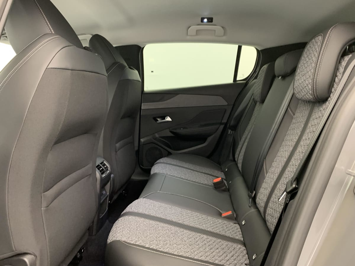 Vente en ligne Peugeot 308 BLUEHDI 130CH S S EAT8 ALLURE au prix de 27 280 €