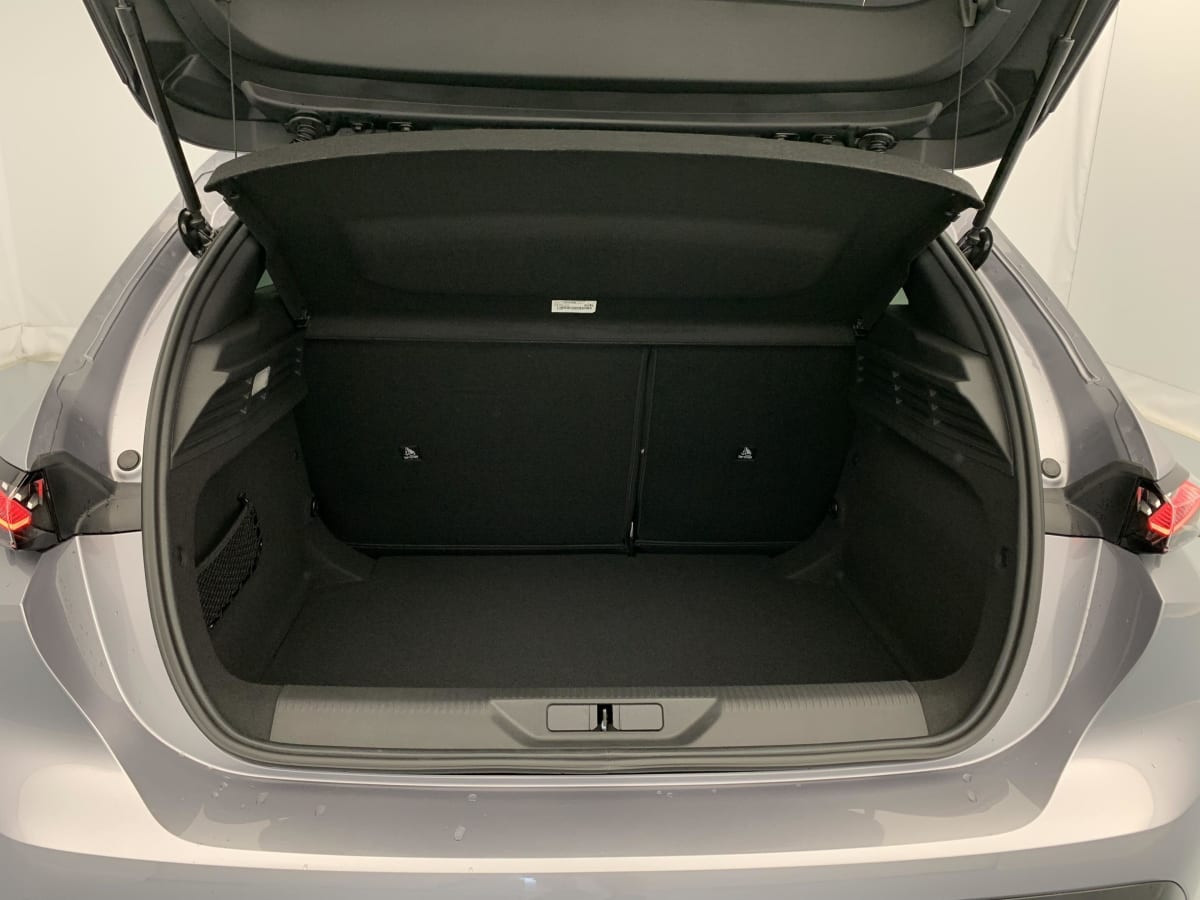 Vente en ligne Peugeot 308 BLUEHDI 130CH S S EAT8 ALLURE au prix de 27 280 €