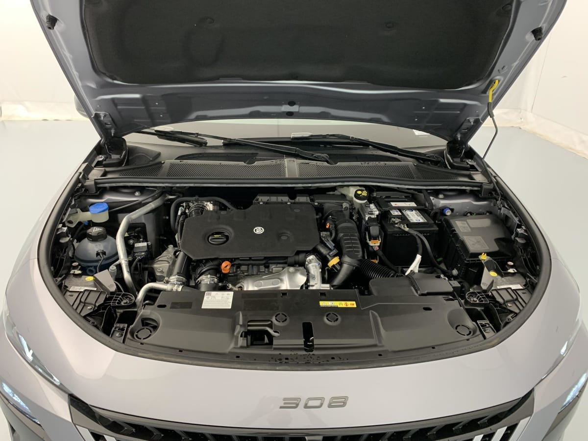 Vente en ligne Peugeot 308 BLUEHDI 130CH S S EAT8 ALLURE au prix de 27 280 €