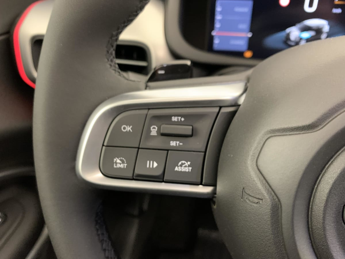 Vente en ligne Jeep Avenger 1.2 Turbo T3 110 ch e-Hybrid BVR6 Summit au prix de 28 310 €