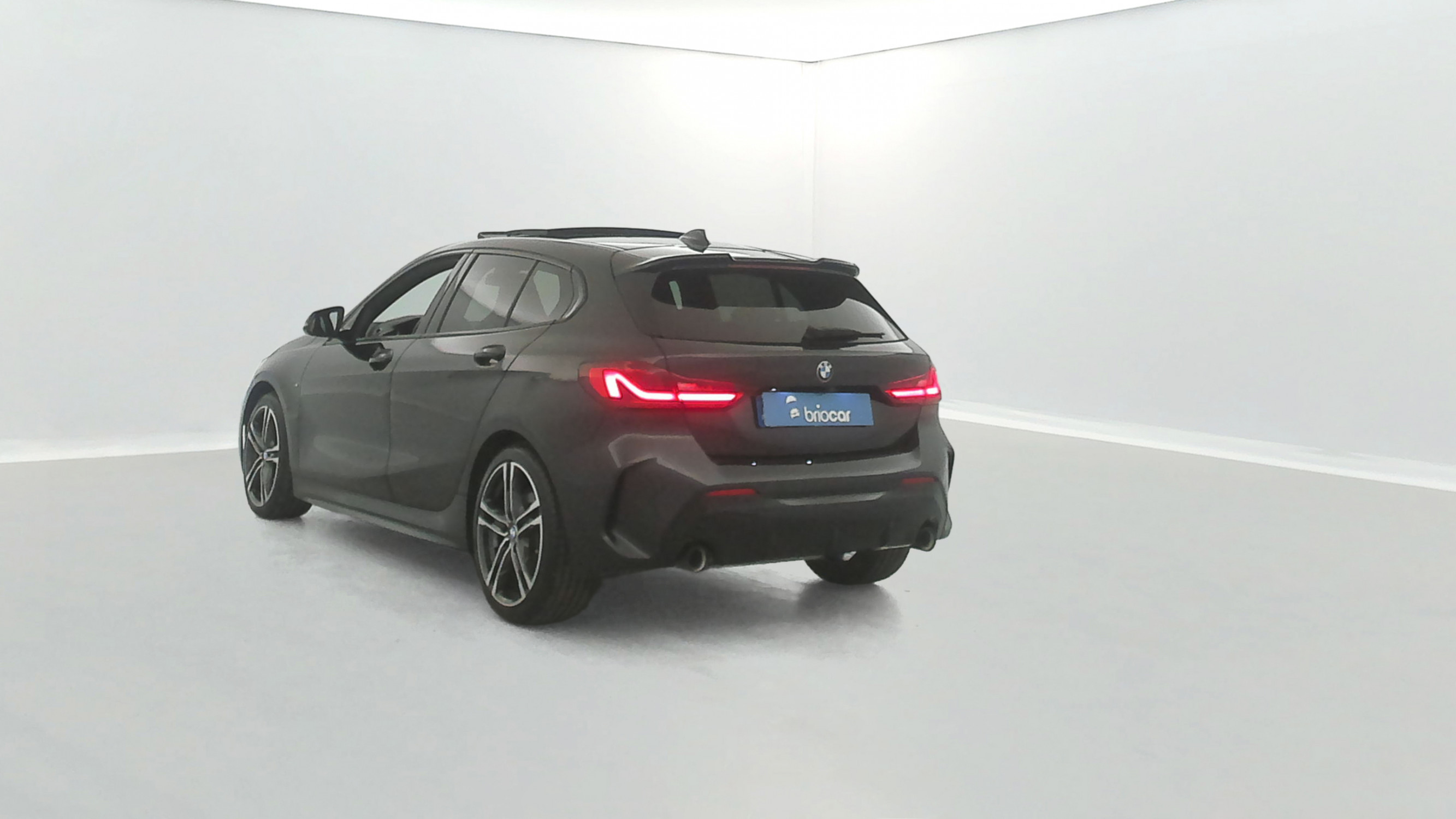 Vente en ligne Bmw Série 1 118dA 150ch M Sport + Toit ouvrant + Sièges M Sport au prix de 28 990 €