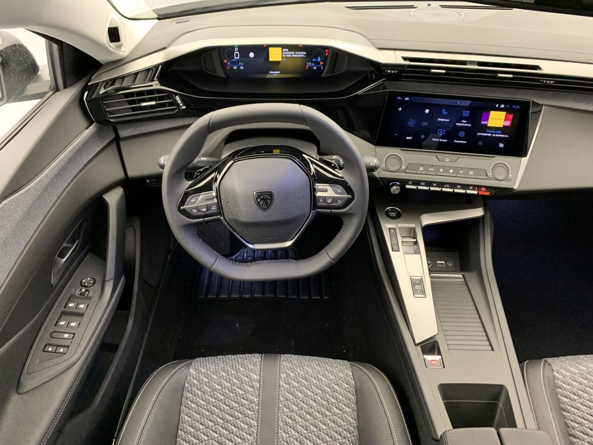 Vente en ligne Peugeot 308 BLUEHDI 130CH S S EAT8 ALLURE au prix de 27 280 €