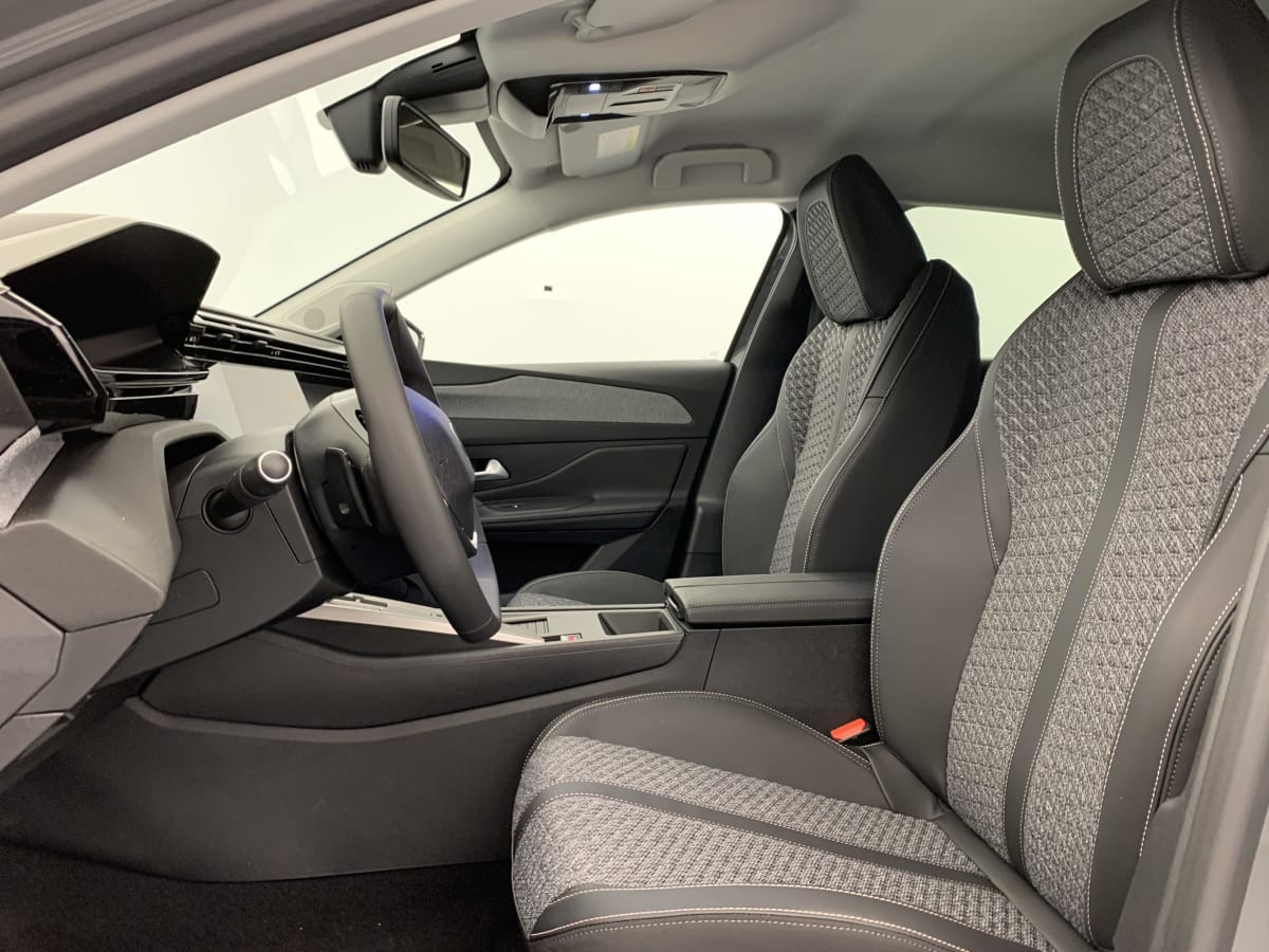 Vente en ligne Peugeot 308 BLUEHDI 130CH S S EAT8 ALLURE au prix de 27 280 €