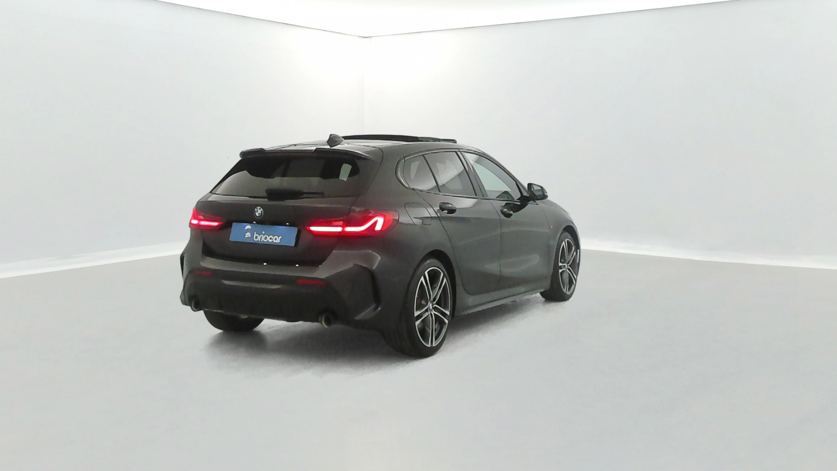 Vente en ligne Bmw Série 1 118dA 150ch M Sport + Toit ouvrant + Sièges M Sport au prix de 28 990 €
