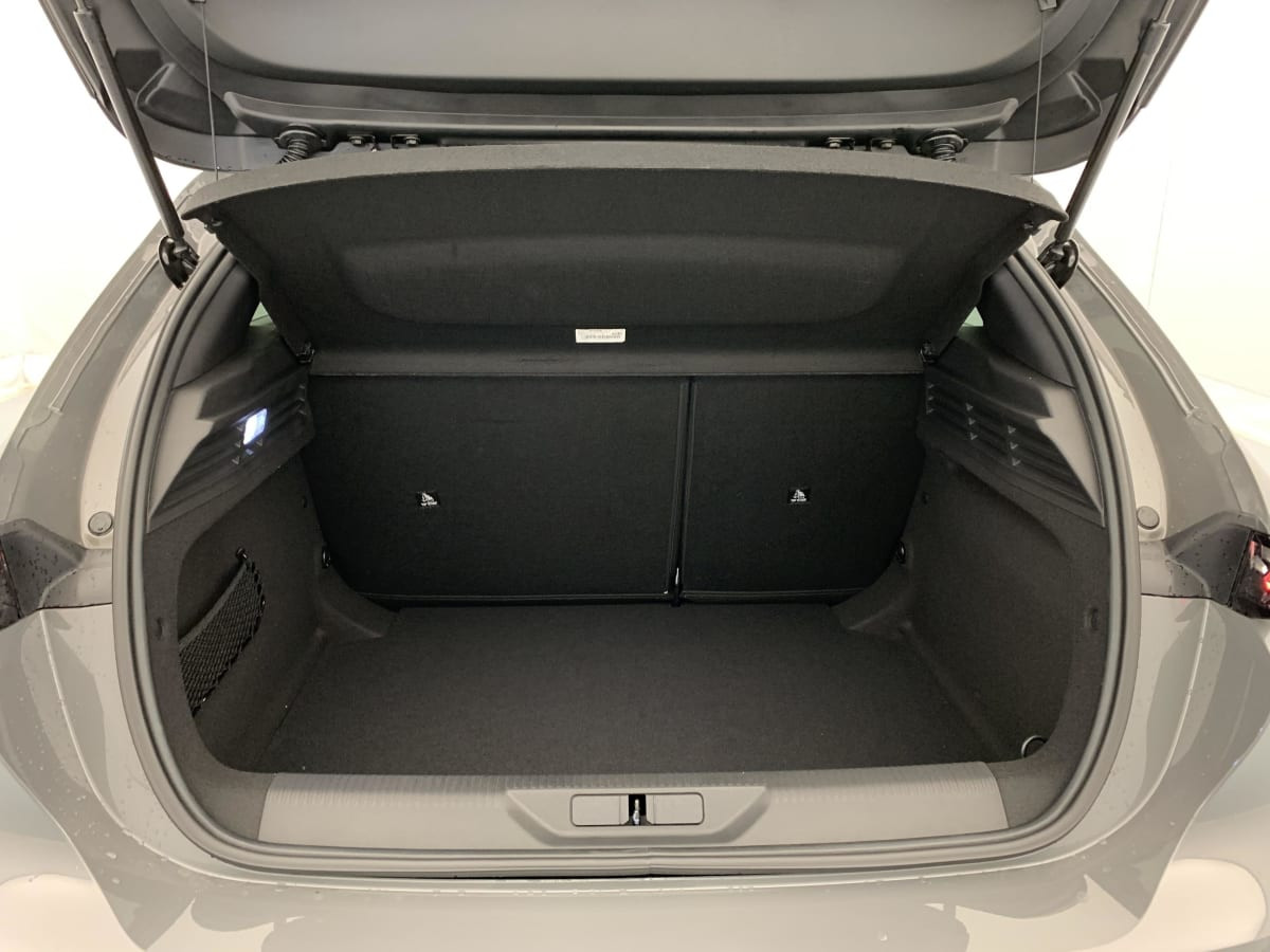 Vente en ligne Peugeot 308 BLUEHDI 130CH S S EAT8 ALLURE au prix de 27 280 €