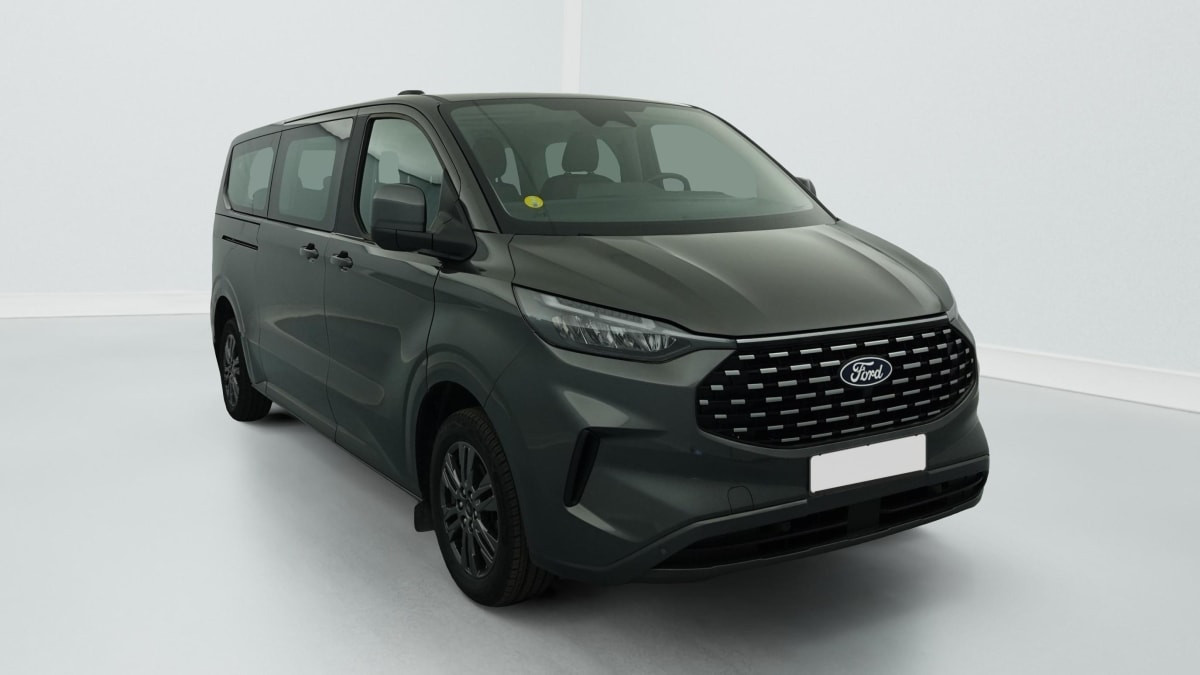 Ford Tourneo Custom 320 L2H1 2.0 EcoBlue 150 ch Titanium occasion de 2024 en vente à Rennes