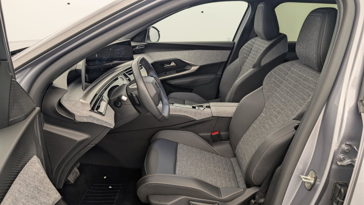 Vente en ligne Peugeot 5008 HYBRID 145 CH E-DCS6 ALLURE au prix de 30 160 €
