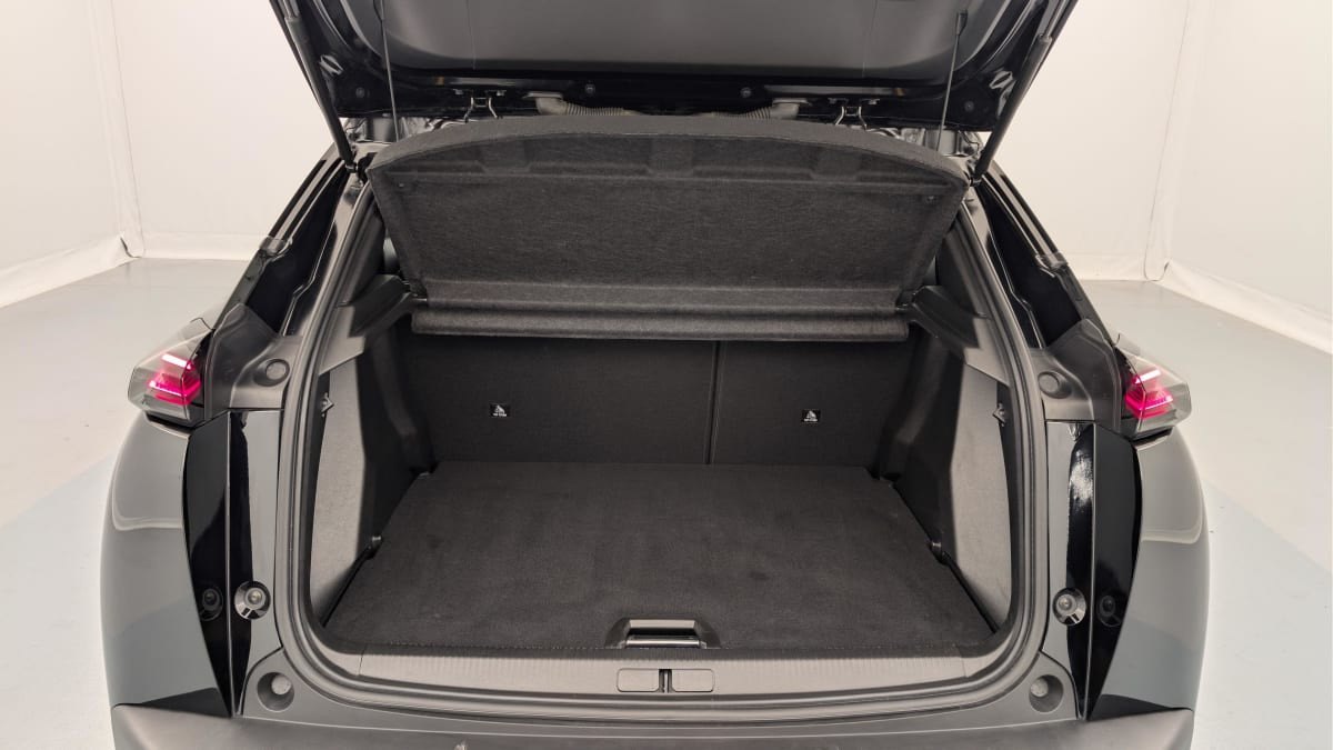 Vente en ligne Peugeot 2008 Hybrid 136 e-DCS6 Allure au prix de 23 360 €