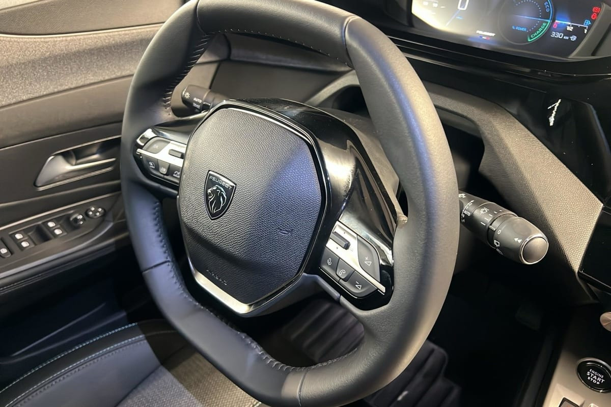 Vente en ligne Peugeot 308 SW Hybrid 145 e-DCS6 Allure au prix de 25 010 €