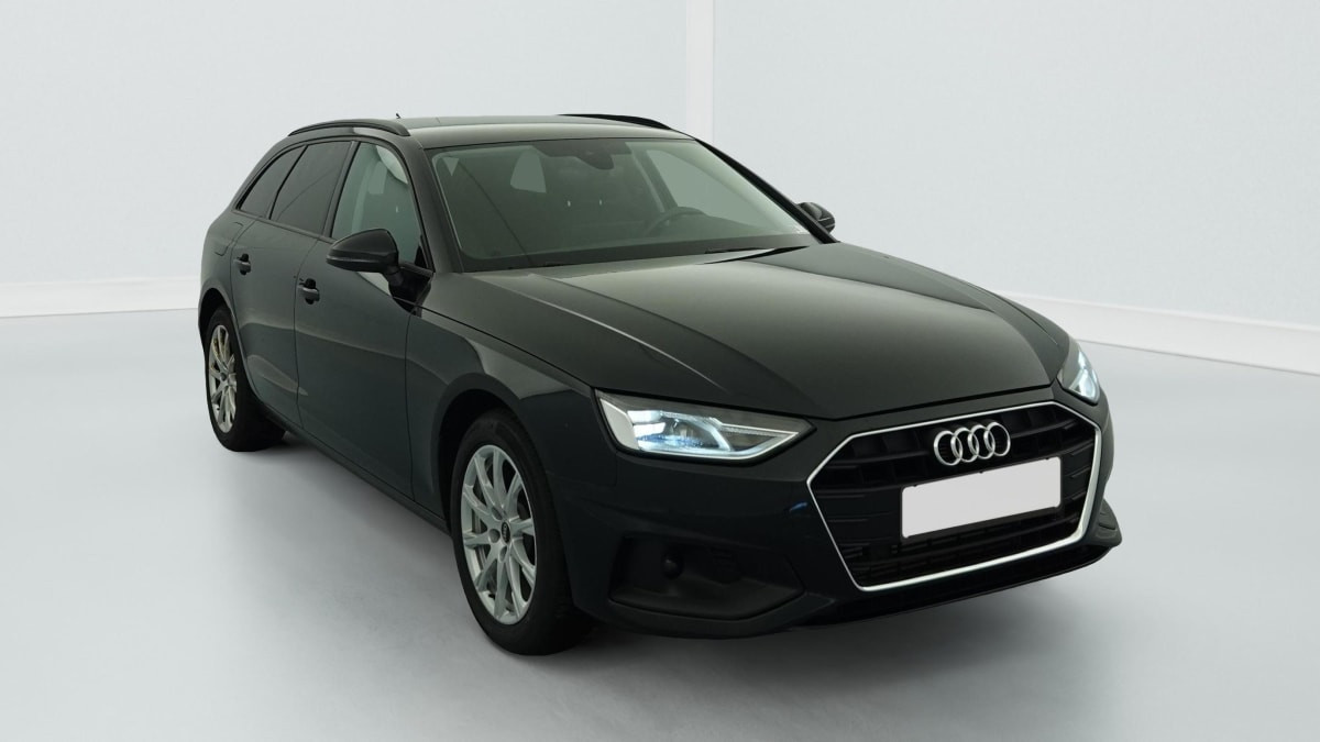 Audi A4 Avant 35 TFSI 150 S tronic 7 Design occasion de 2022 en vente à Rennes