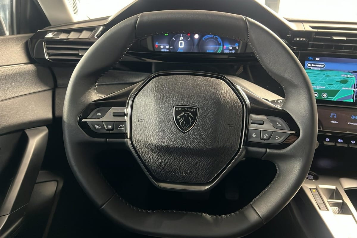 Vente en ligne Peugeot 308 SW Hybrid 145 e-DCS6 Allure au prix de 25 010 €