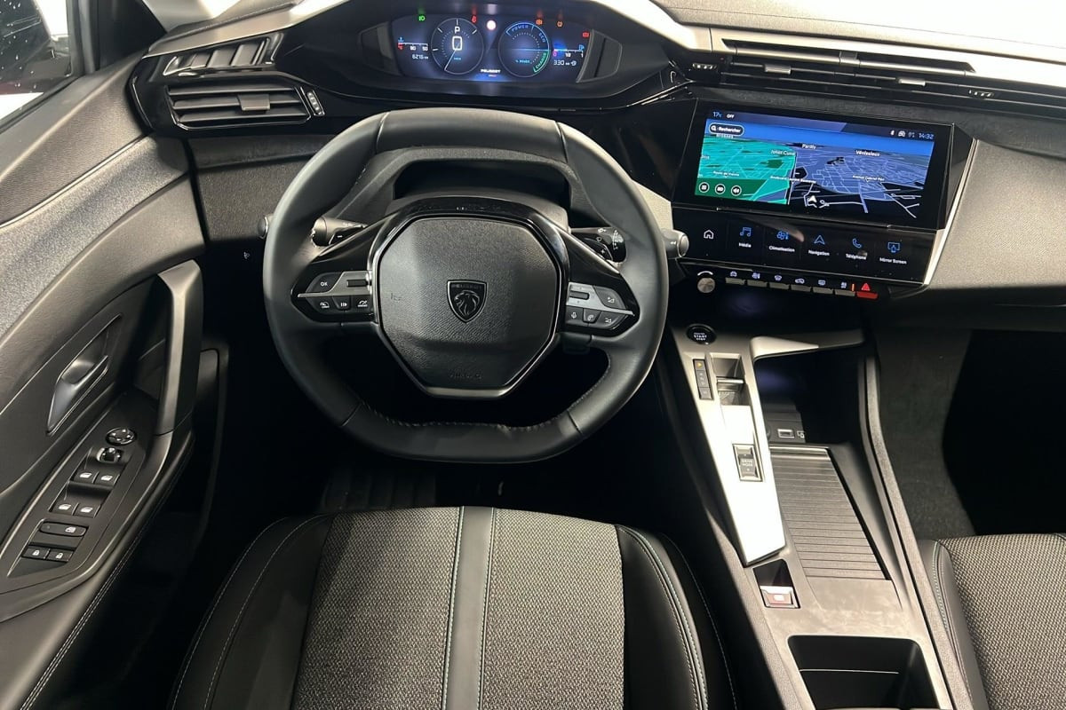 Vente en ligne Peugeot 308 SW Hybrid 145 e-DCS6 Allure au prix de 25 010 €