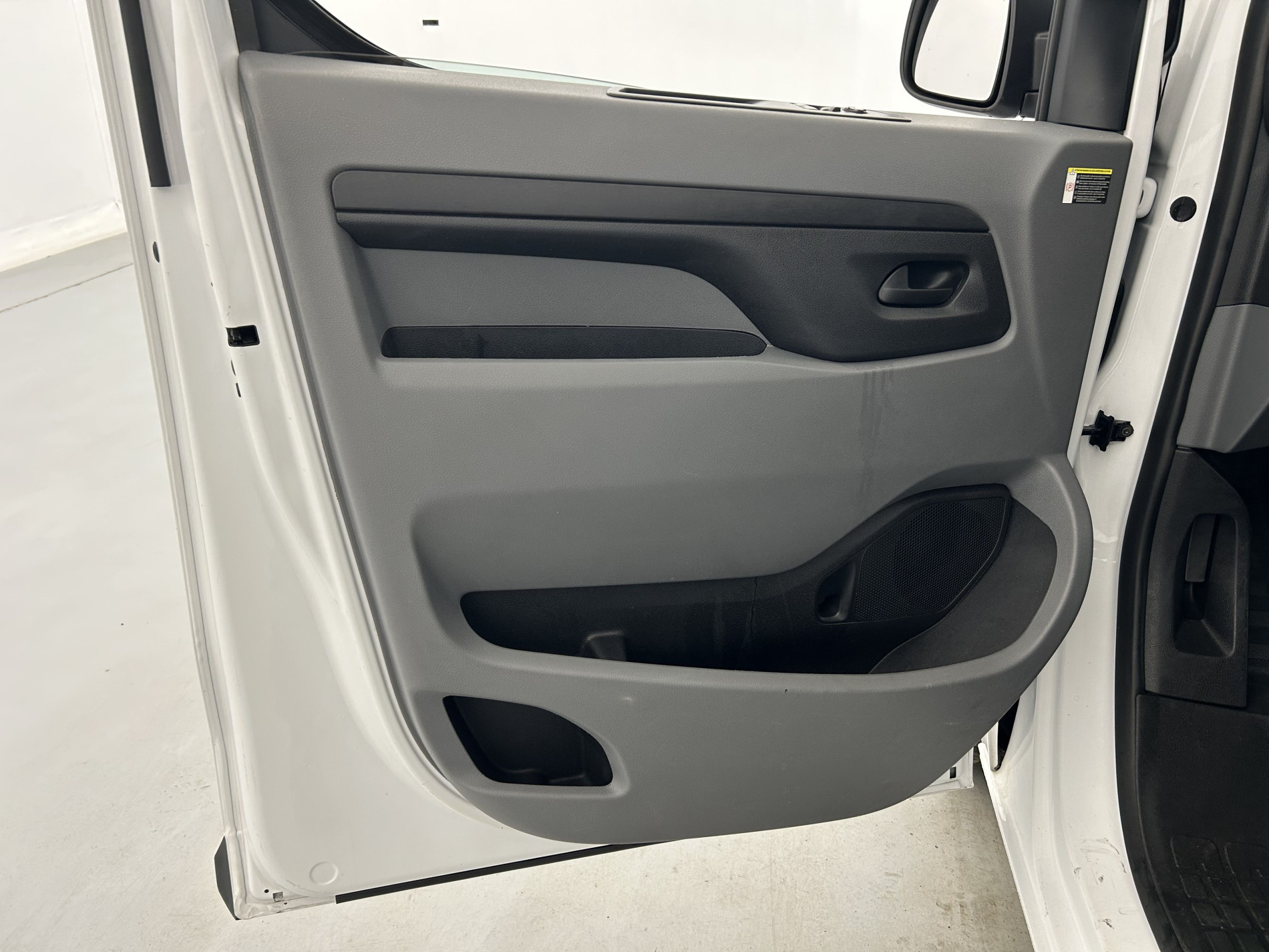 Vente en ligne Peugeot Expert Standard 2.0 BlueHDi 180ch Asphalt EAT8 au prix de 24 990 €