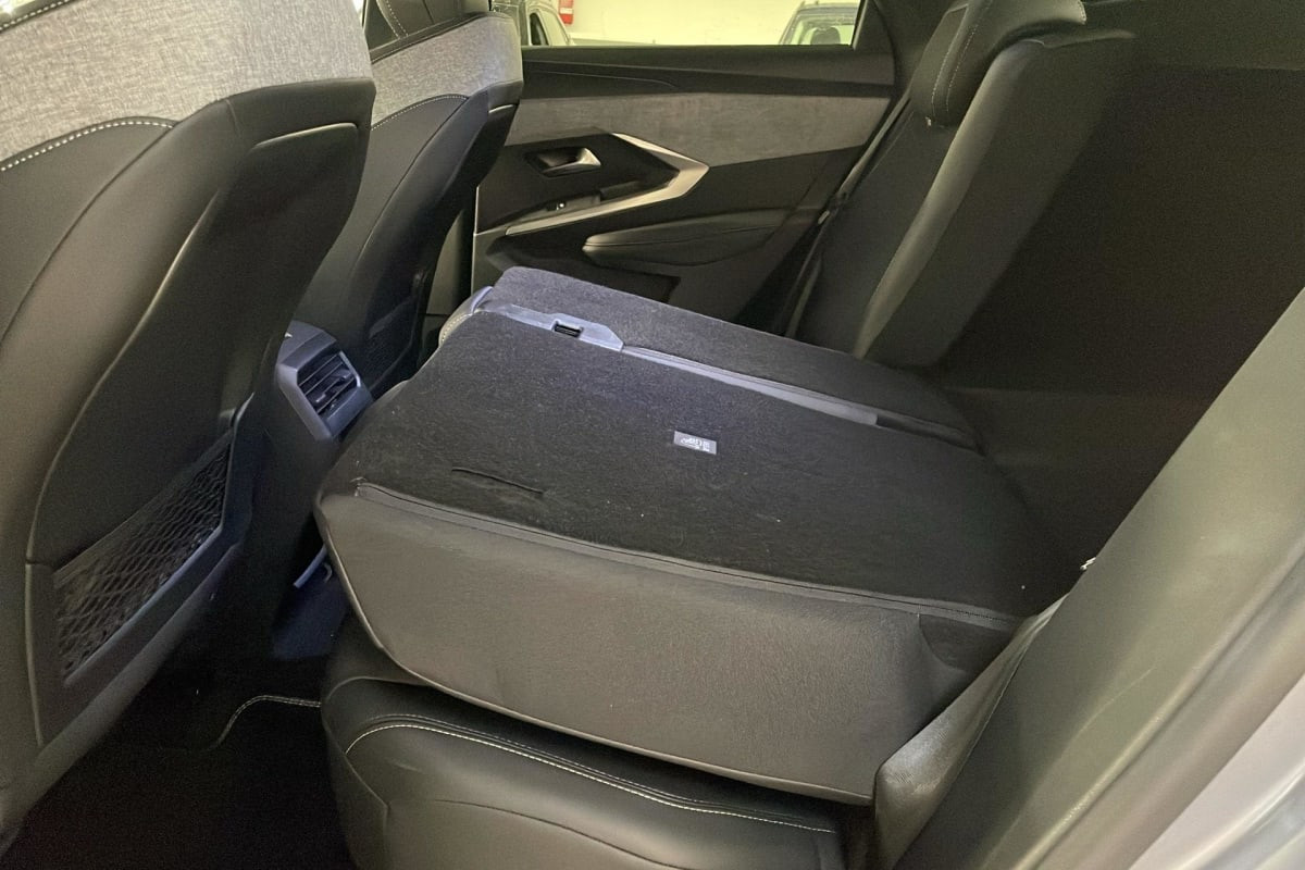 Vente en ligne Peugeot 3008 Hybrid 145 e-DCS6 GT au prix de 29 540 €
